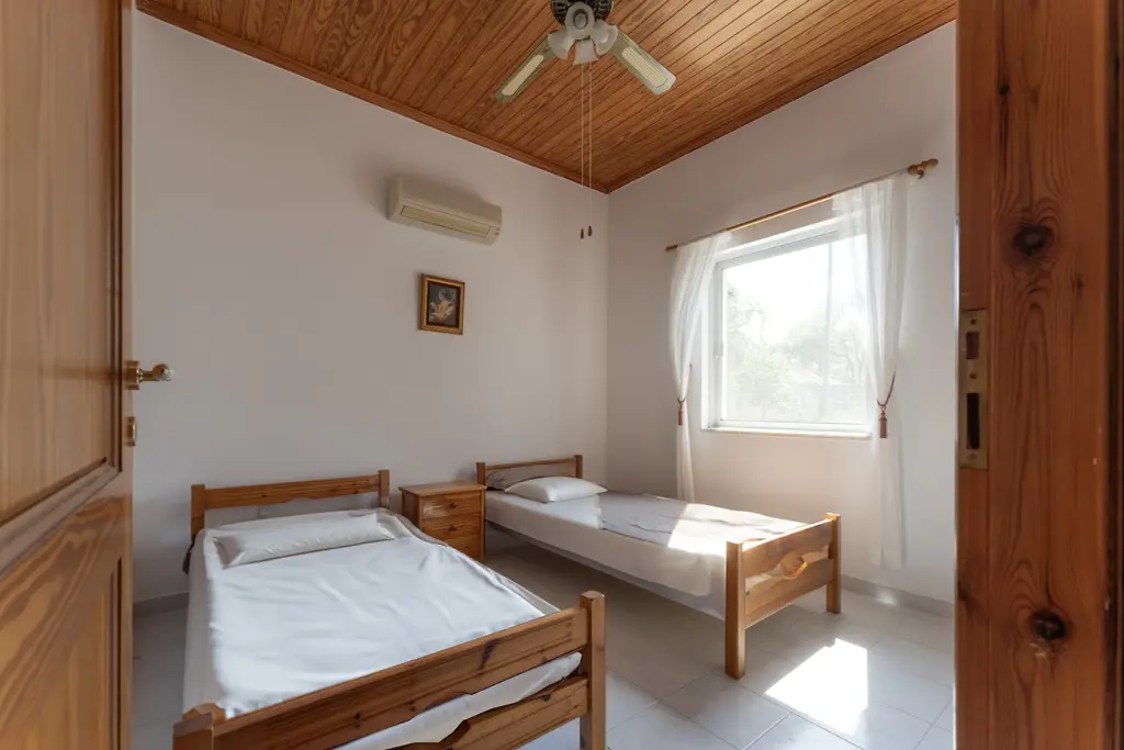 Fourth bedroom